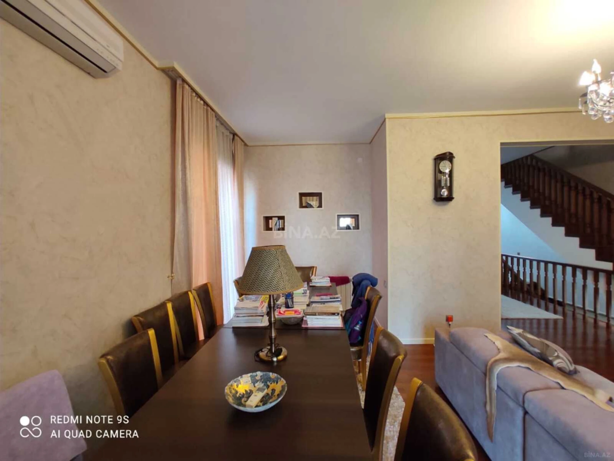 Satılır 12 otaqlı həyət evi 528 m²