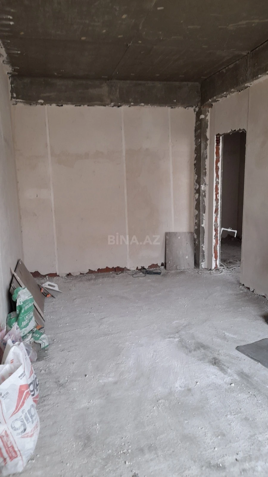 Satılır 2 otaqlı mənzil 86 m²