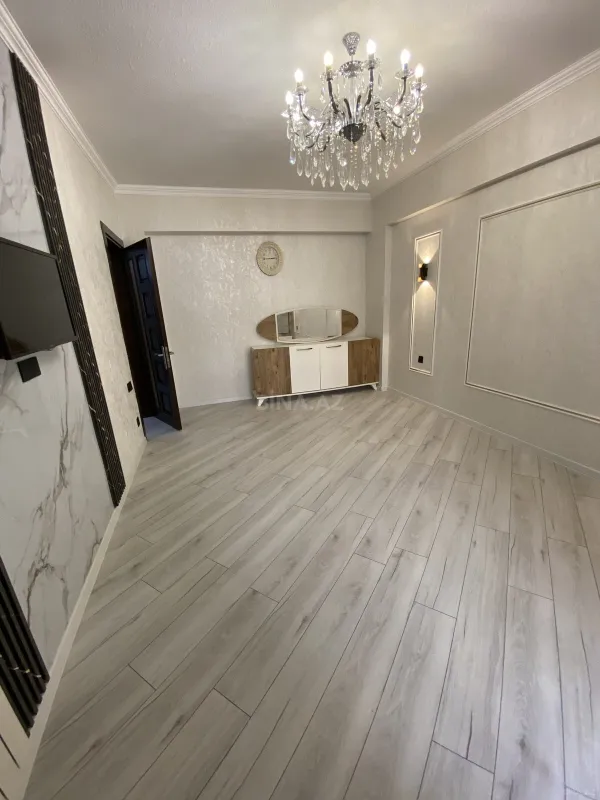 Satılır 3 otaqlı mənzil 74 m²