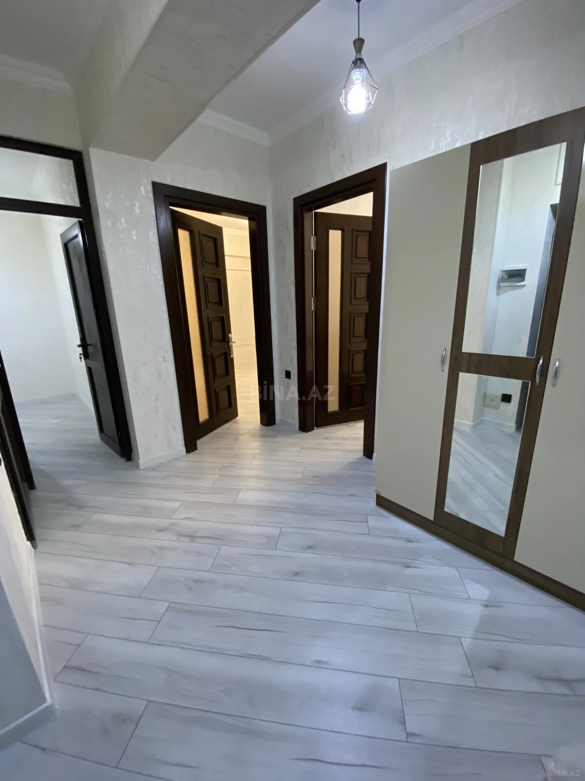 Satılır 3 otaqlı mənzil 74 m²