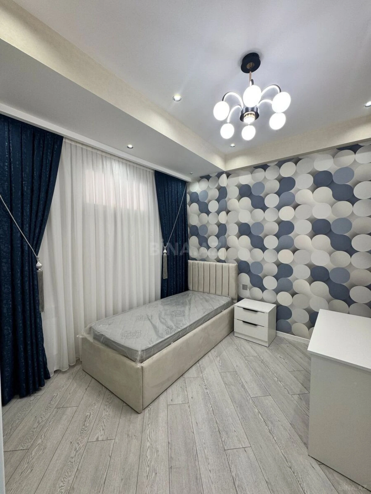 Satılır 2 otaqlı mənzil 68 m²