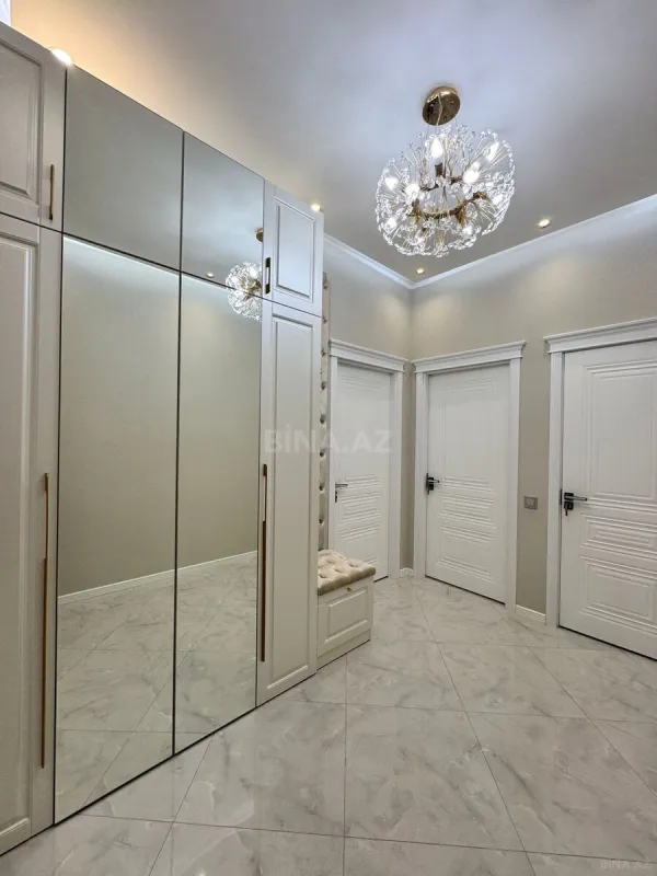 Satılır 2 otaqlı mənzil 68 m²