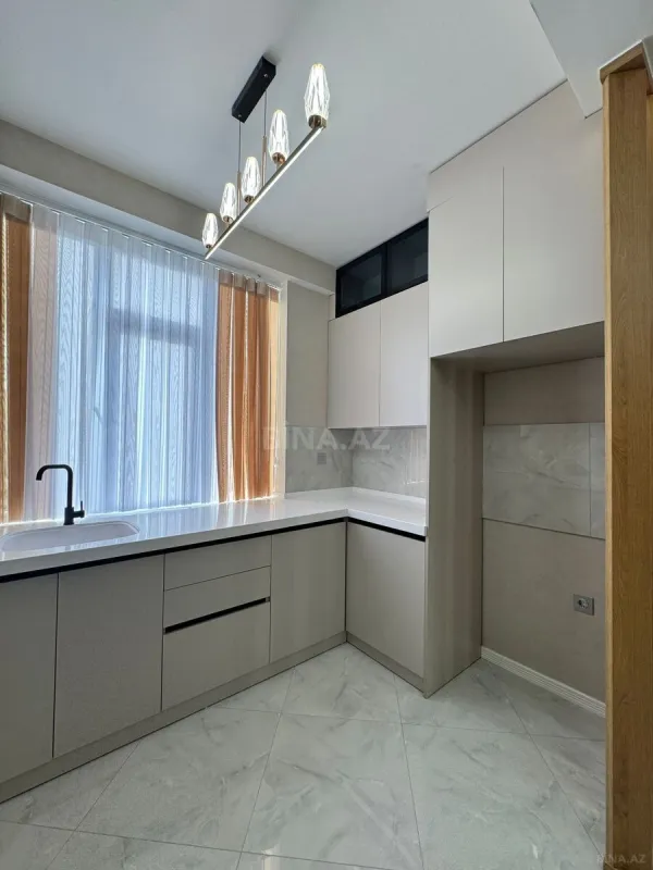 Satılır 2 otaqlı mənzil 68 m²