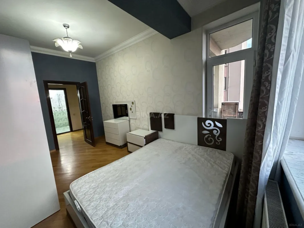 Kirayə verilir 3 otaqlı mənzil 112 m²