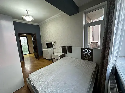 Kirayə verilir 3 otaqlı mənzil 112 m²