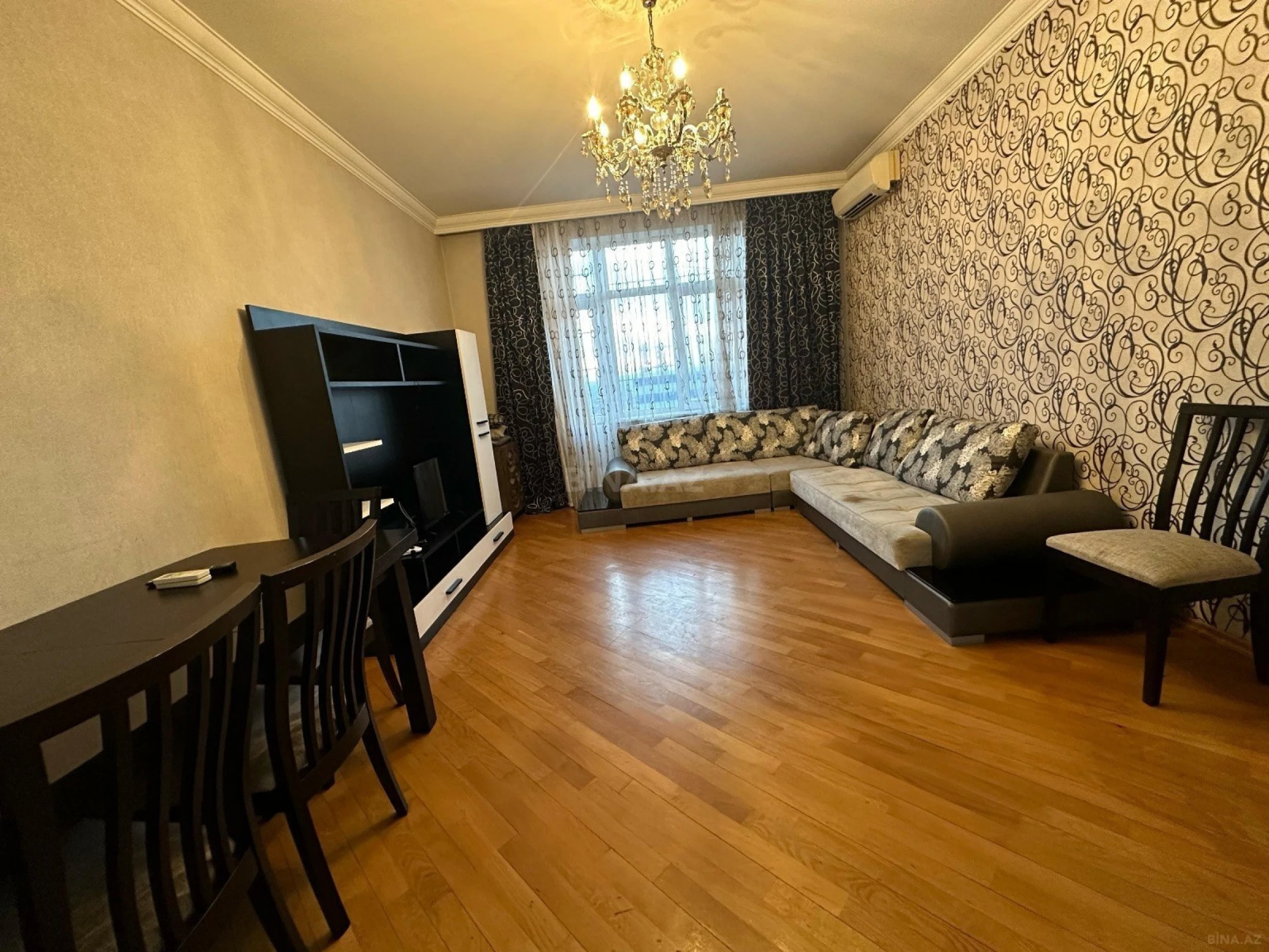 Kirayə verilir 3 otaqlı mənzil 112 m²