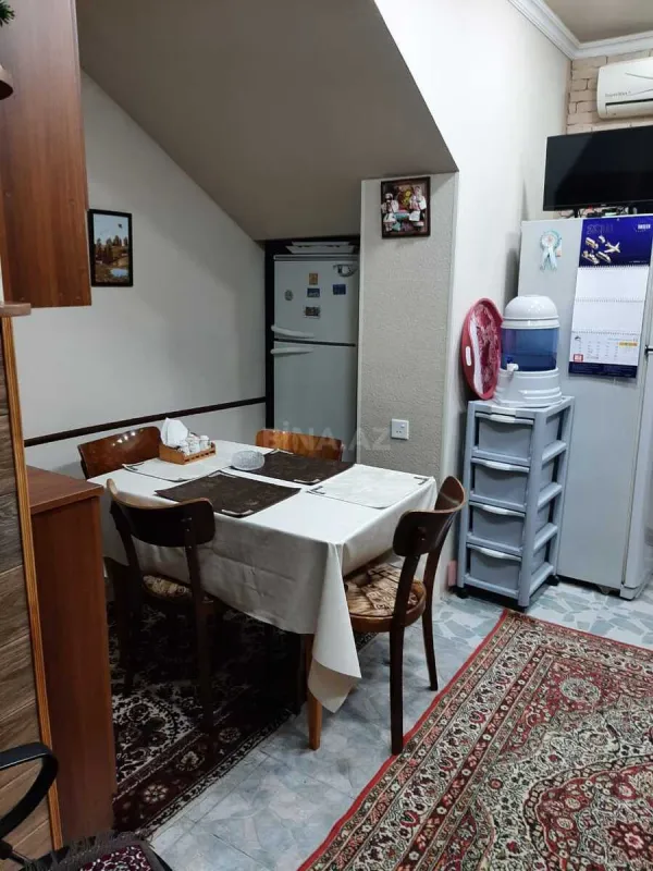 Satılır 7 otaqlı həyət evi 360 m²