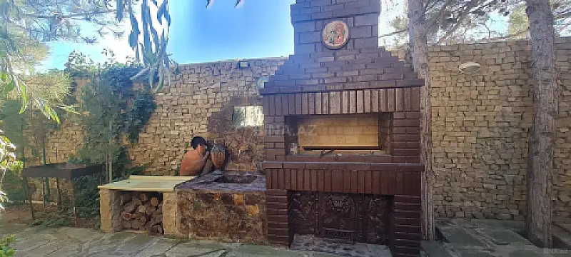 Satılır 7 otaqlı həyət evi 360 m²