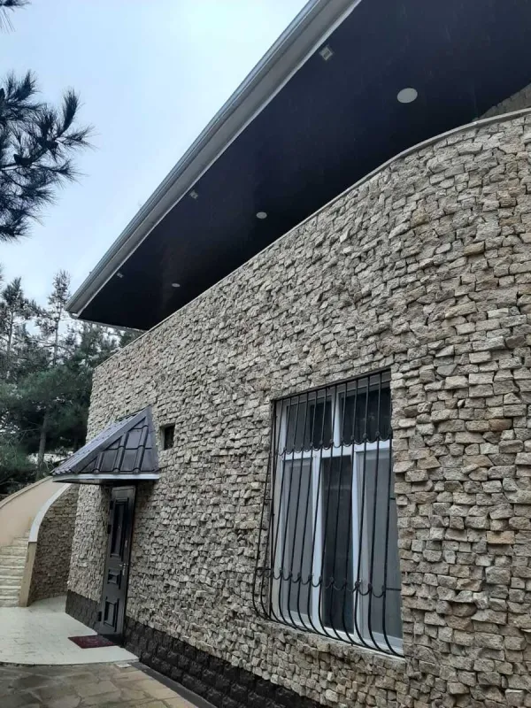 Satılır 7 otaqlı həyət evi 360 m²