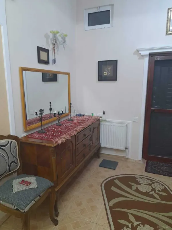 Satılır 7 otaqlı həyət evi 360 m²