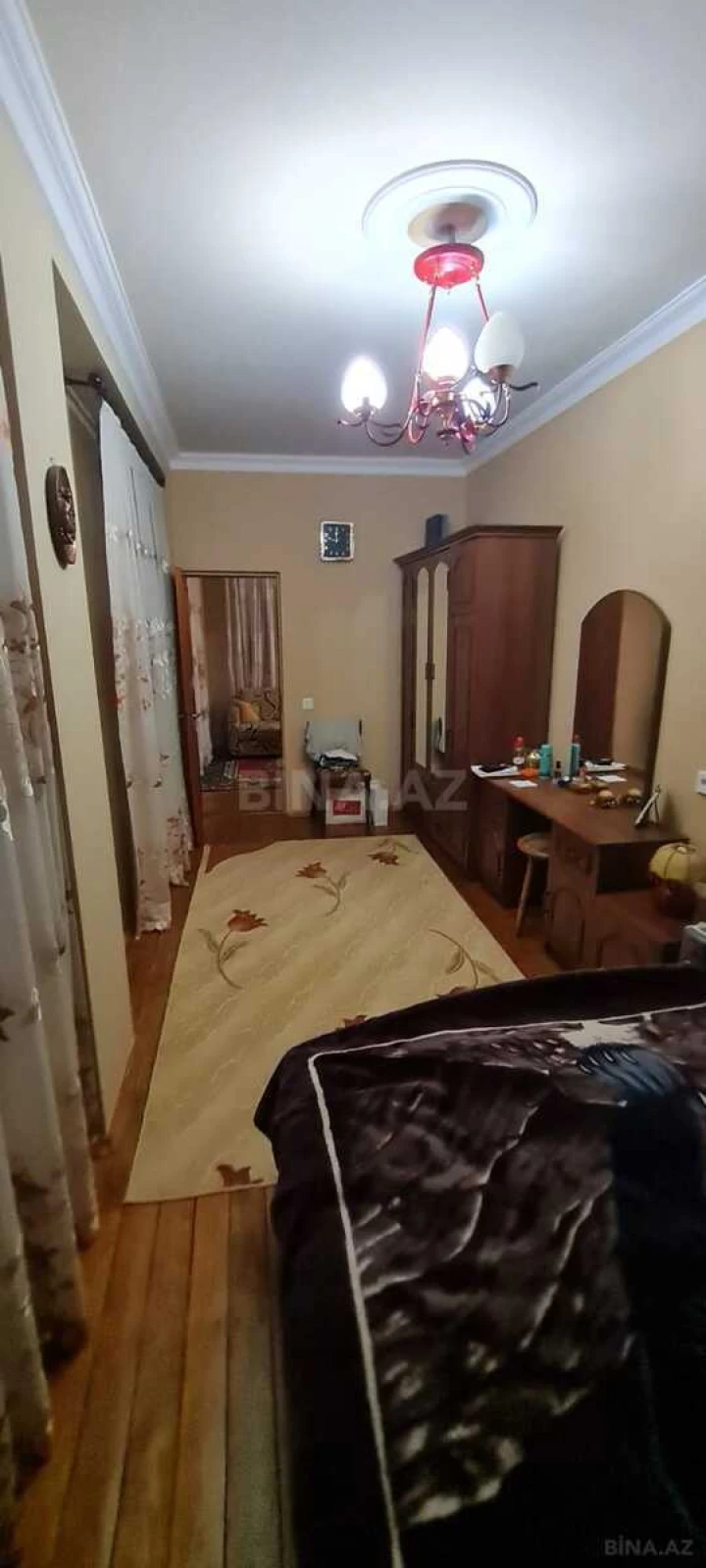 Satılır 7 otaqlı həyət evi 360 m²