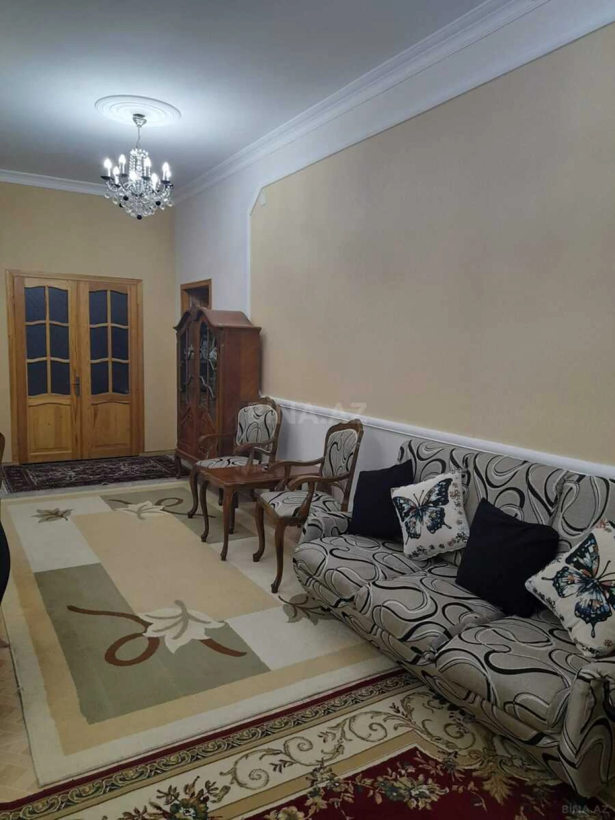Satılır 7 otaqlı həyət evi 360 m²