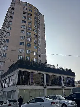 Satılır obyekt 1000 m² — Bakı 1000.00 m²