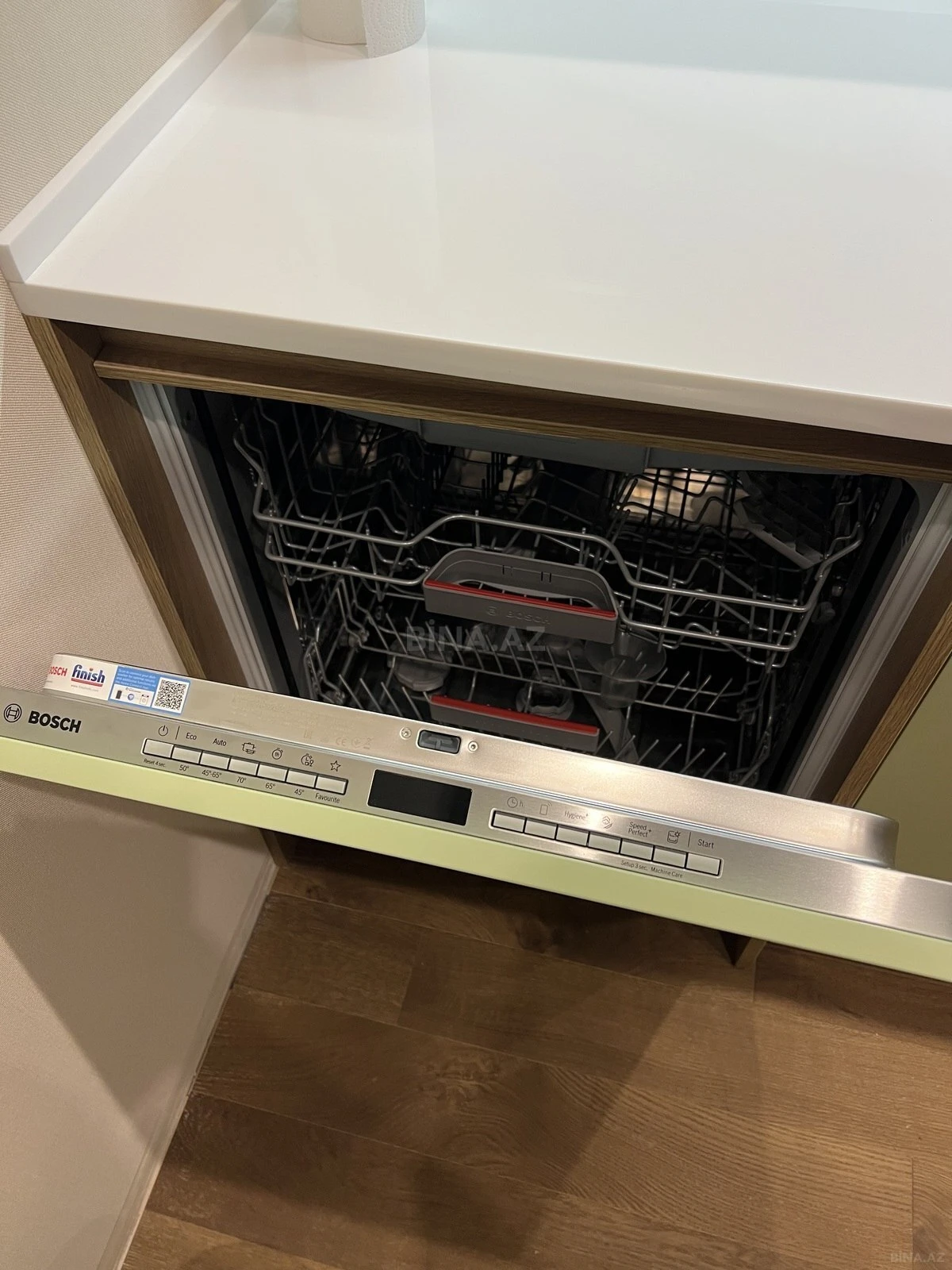 Satılır 3 otaqlı mənzil 132 m²