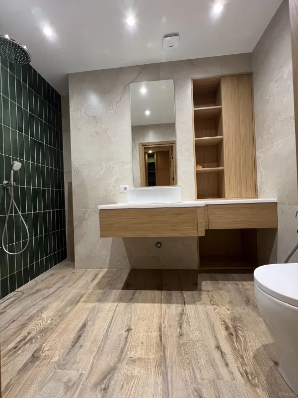 Satılır 3 otaqlı mənzil 132 m²