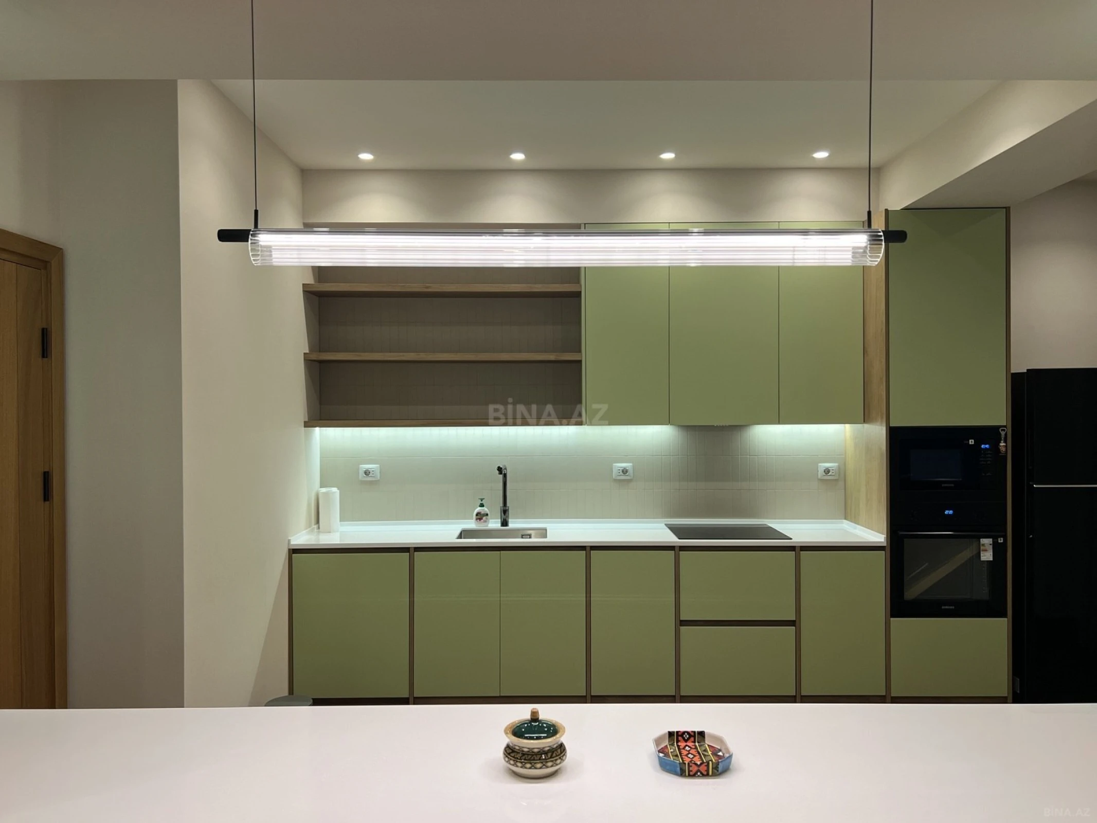 Satılır 3 otaqlı mənzil 132 m²