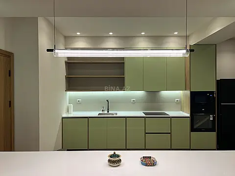 Satılır 3 otaqlı mənzil 132 m²