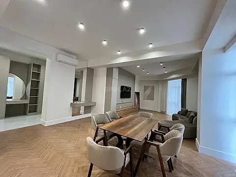 Kirayə verilir 3 otaqlı mənzil 120 m² — Bakı, Yeni Günəşli 3 otaq 120.00 m²