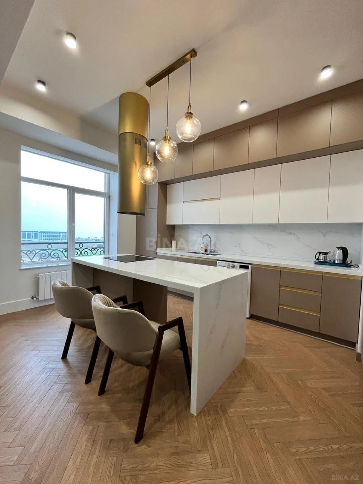Kirayə verilir 3 otaqlı mənzil 120 m²