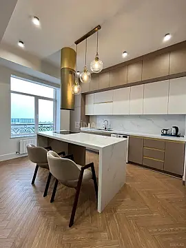 Kirayə verilir 3 otaqlı mənzil 120 m²