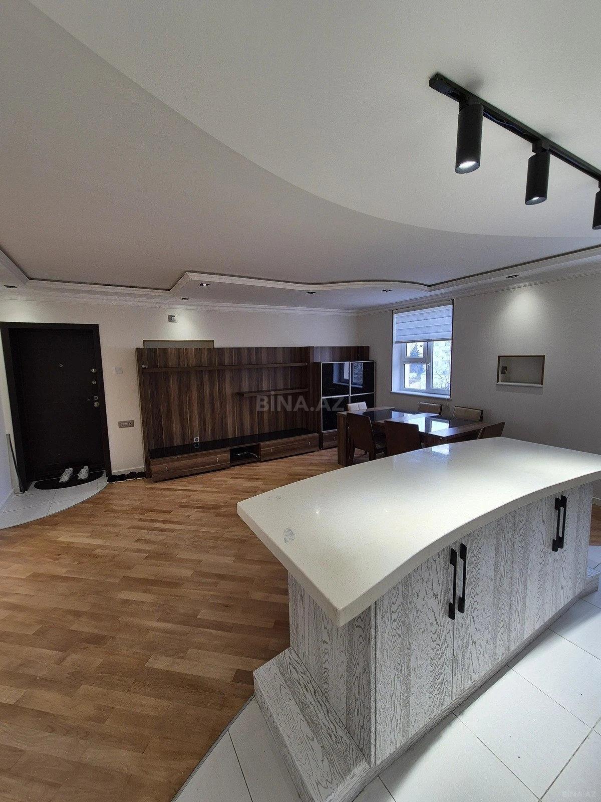 Satılır 4 otaqlı mənzil 80 m²