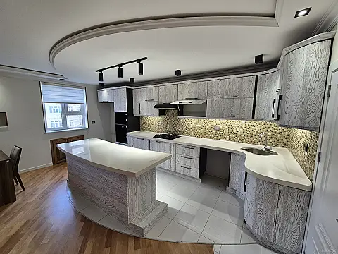 Satılır 4 otaqlı mənzil 80 m²