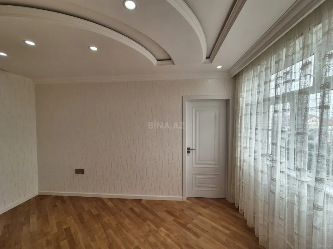 Satılır 4 otaqlı mənzil 80 m²
