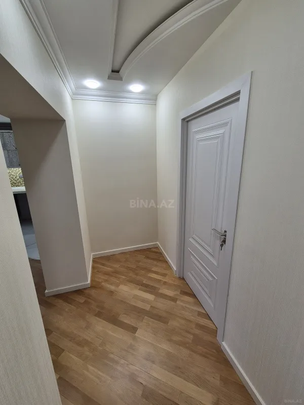 Satılır 4 otaqlı mənzil 80 m²
