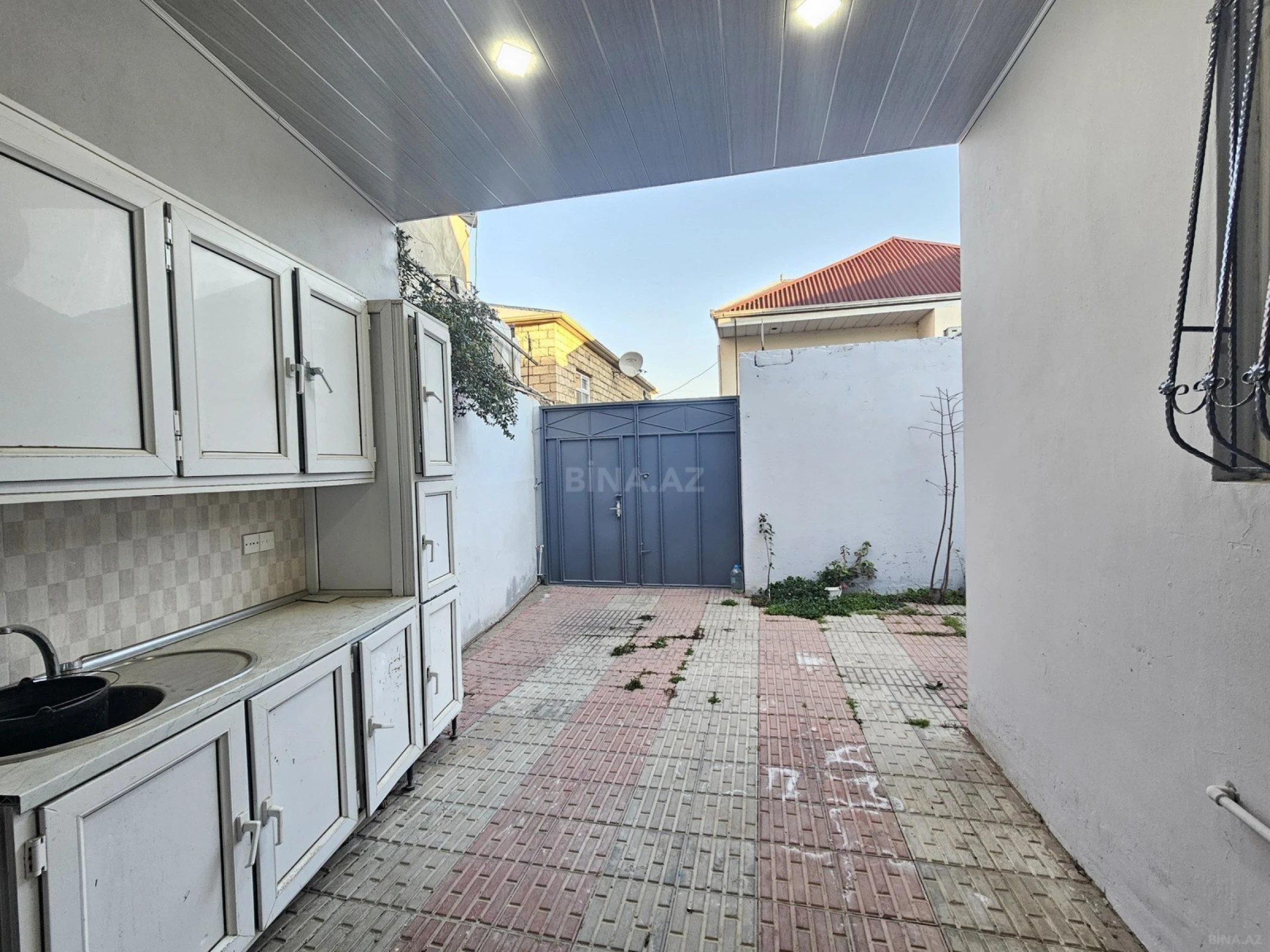 Satılır 2 otaqlı həyət evi 70 m²