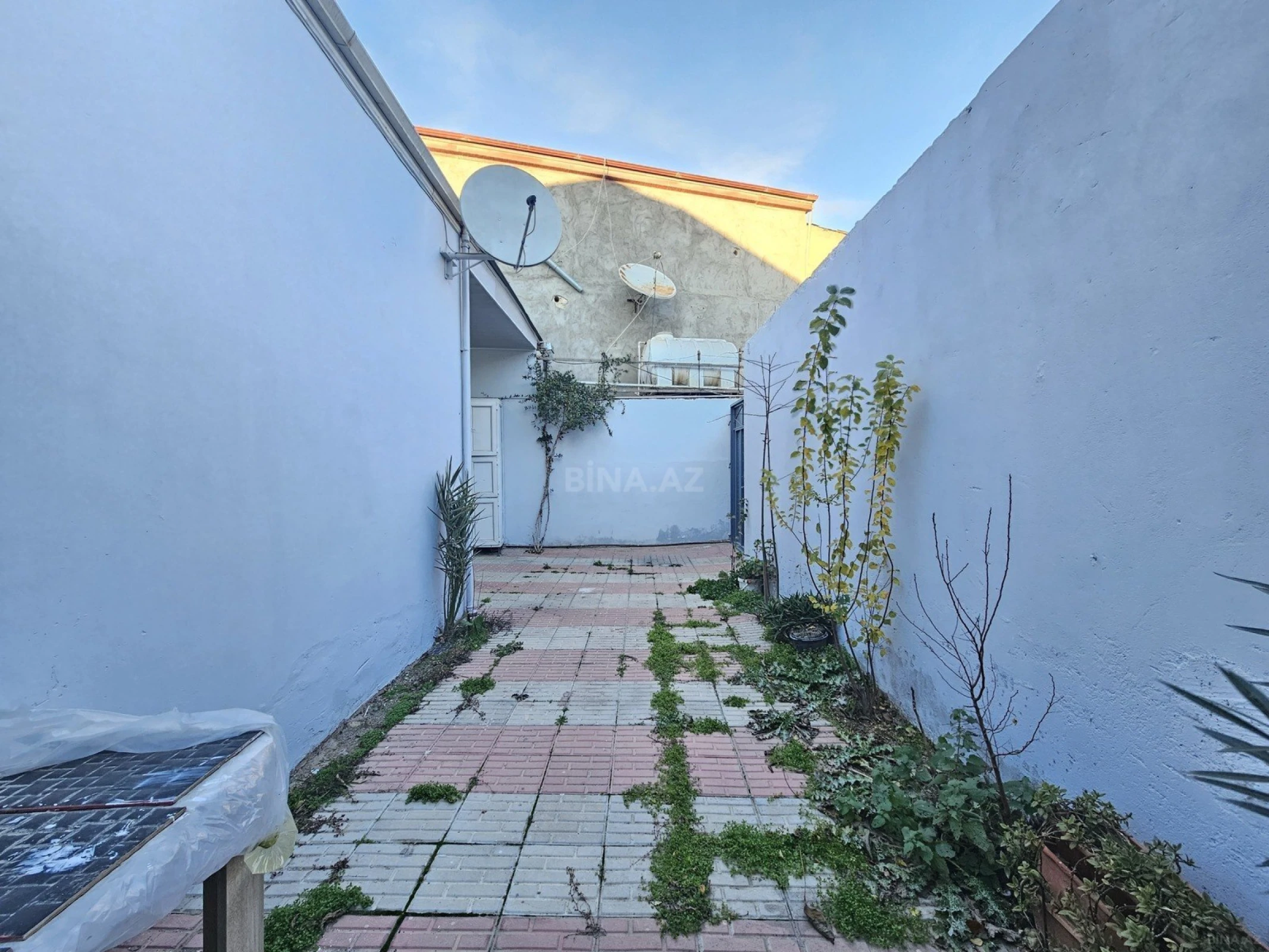 Satılır 2 otaqlı həyət evi 70 m²