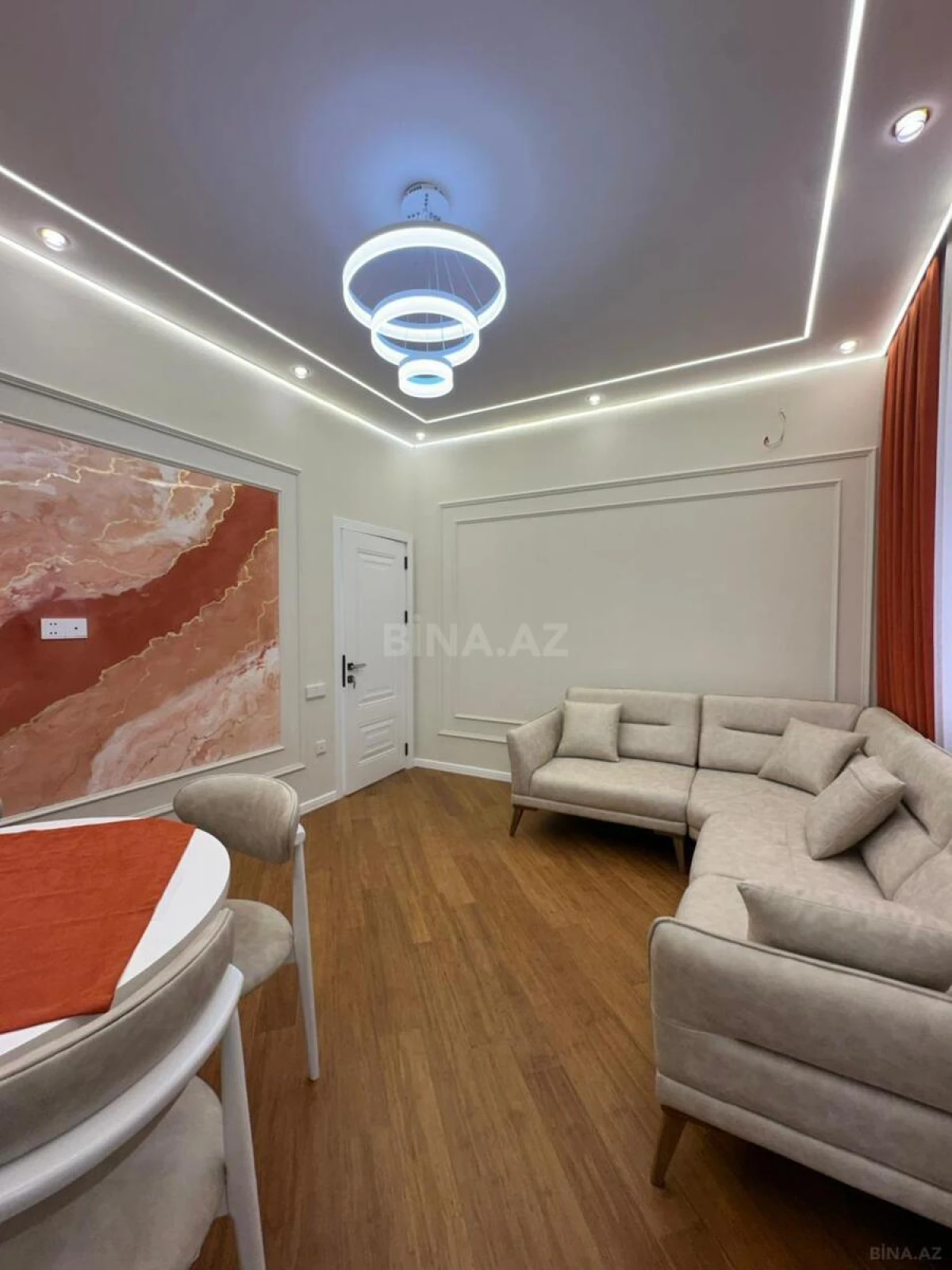 Satılır 2 otaqlı mənzil 75 m²