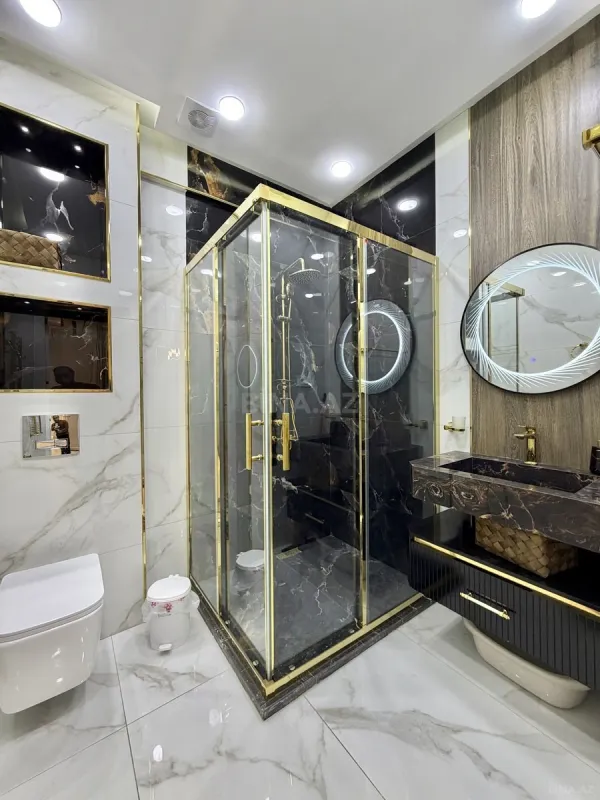 Satılır 3 otaqlı mənzil 137 m²