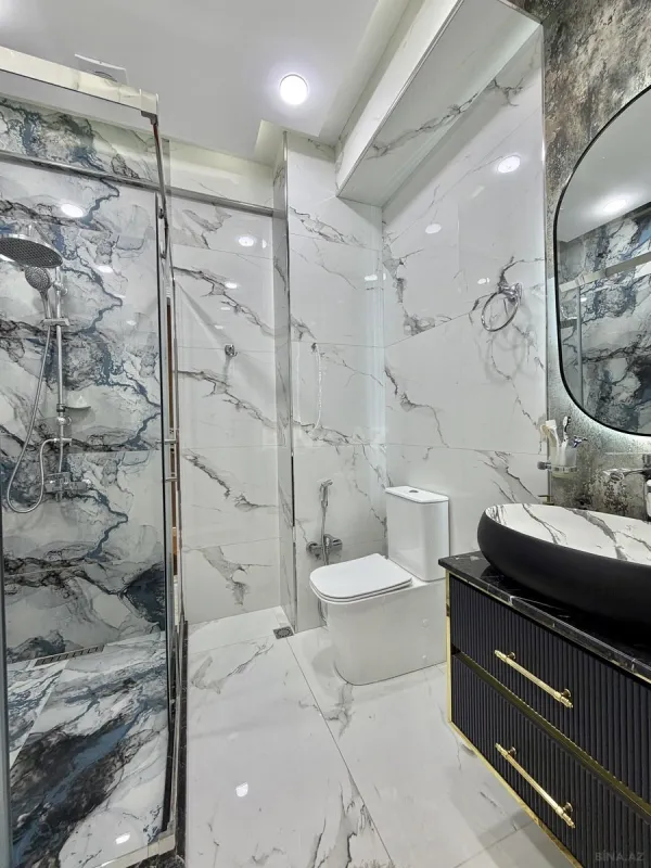 Satılır 3 otaqlı mənzil 137 m²