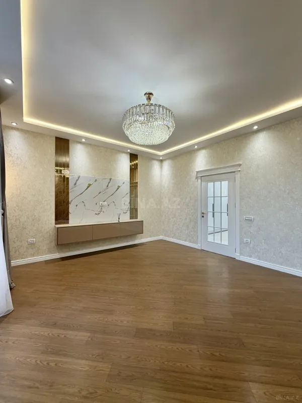 Satılır 3 otaqlı mənzil 107 m²