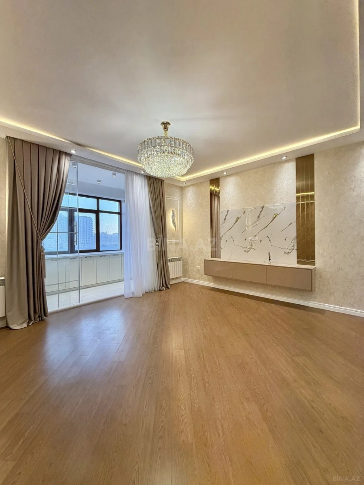 Satılır 3 otaqlı mənzil 107 m²