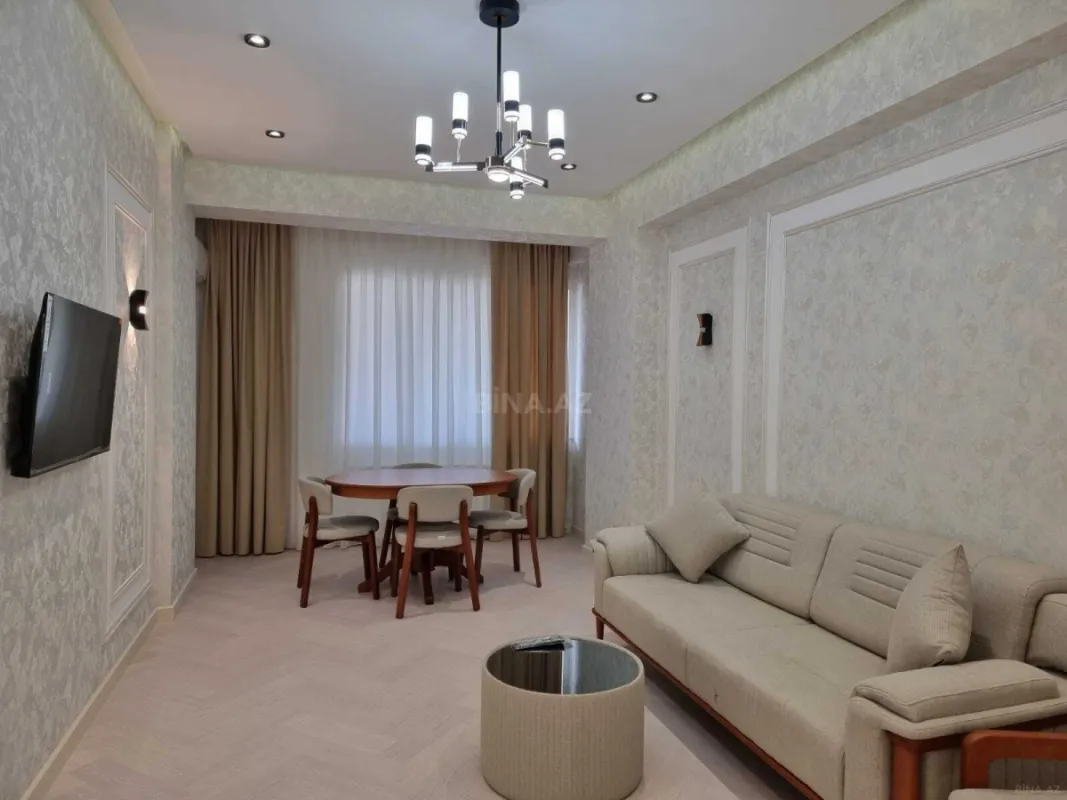 Kirayə verilir 2 otaqlı mənzil 67 m²