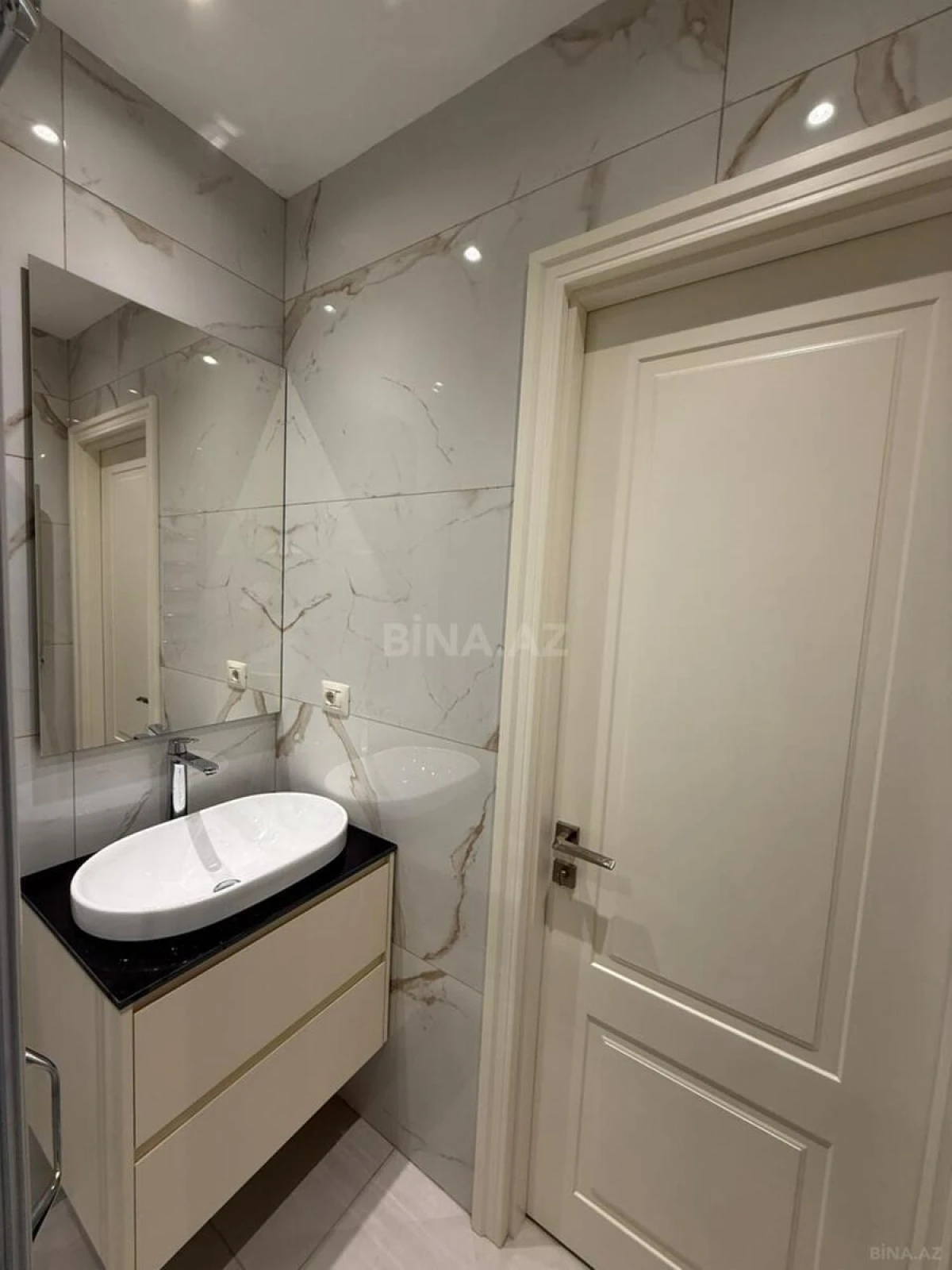 Kirayə verilir 3 otaqlı mənzil 75 m²