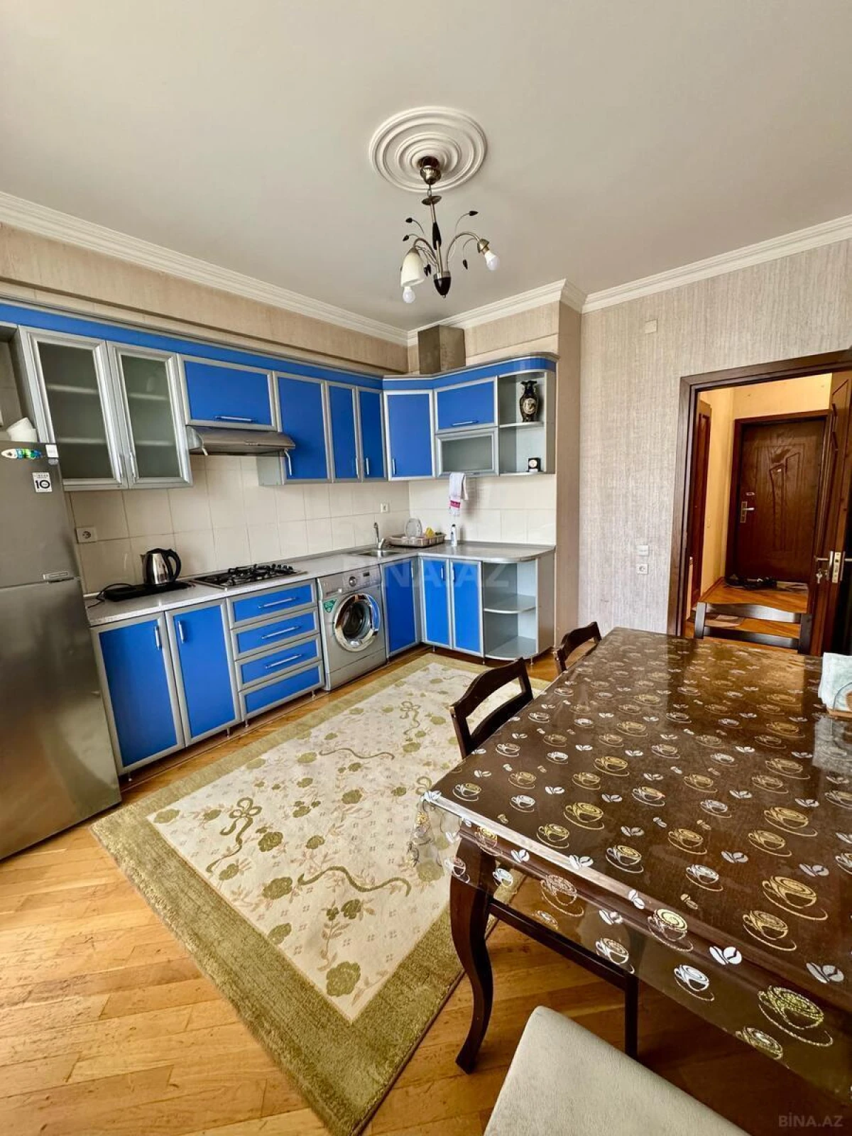 Satılır 3 otaqlı mənzil 125 m²