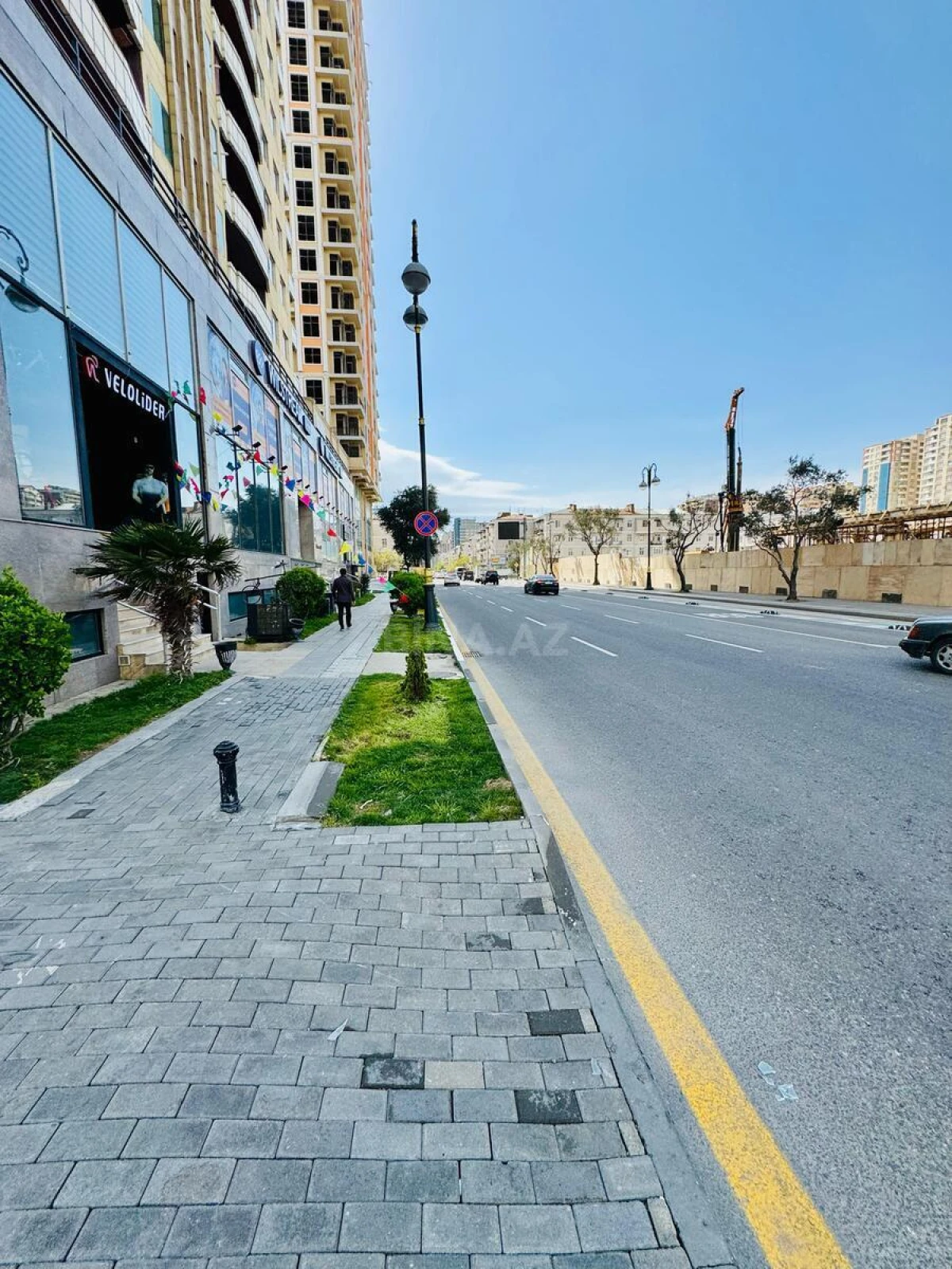 Satılır 3 otaqlı mənzil 125 m²