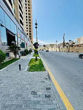 Satılır 3 otaqlı mənzil 125 m²