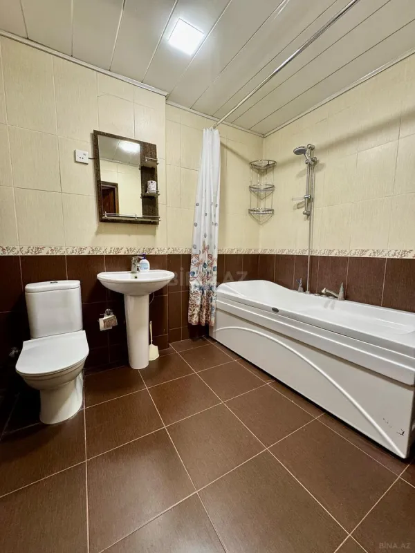 Satılır 3 otaqlı mənzil 125 m²