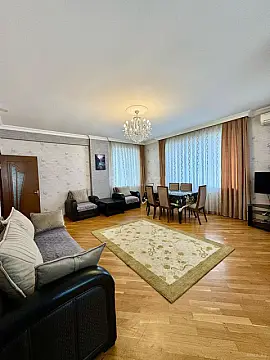 Satılır 3 otaqlı mənzil 125 m²