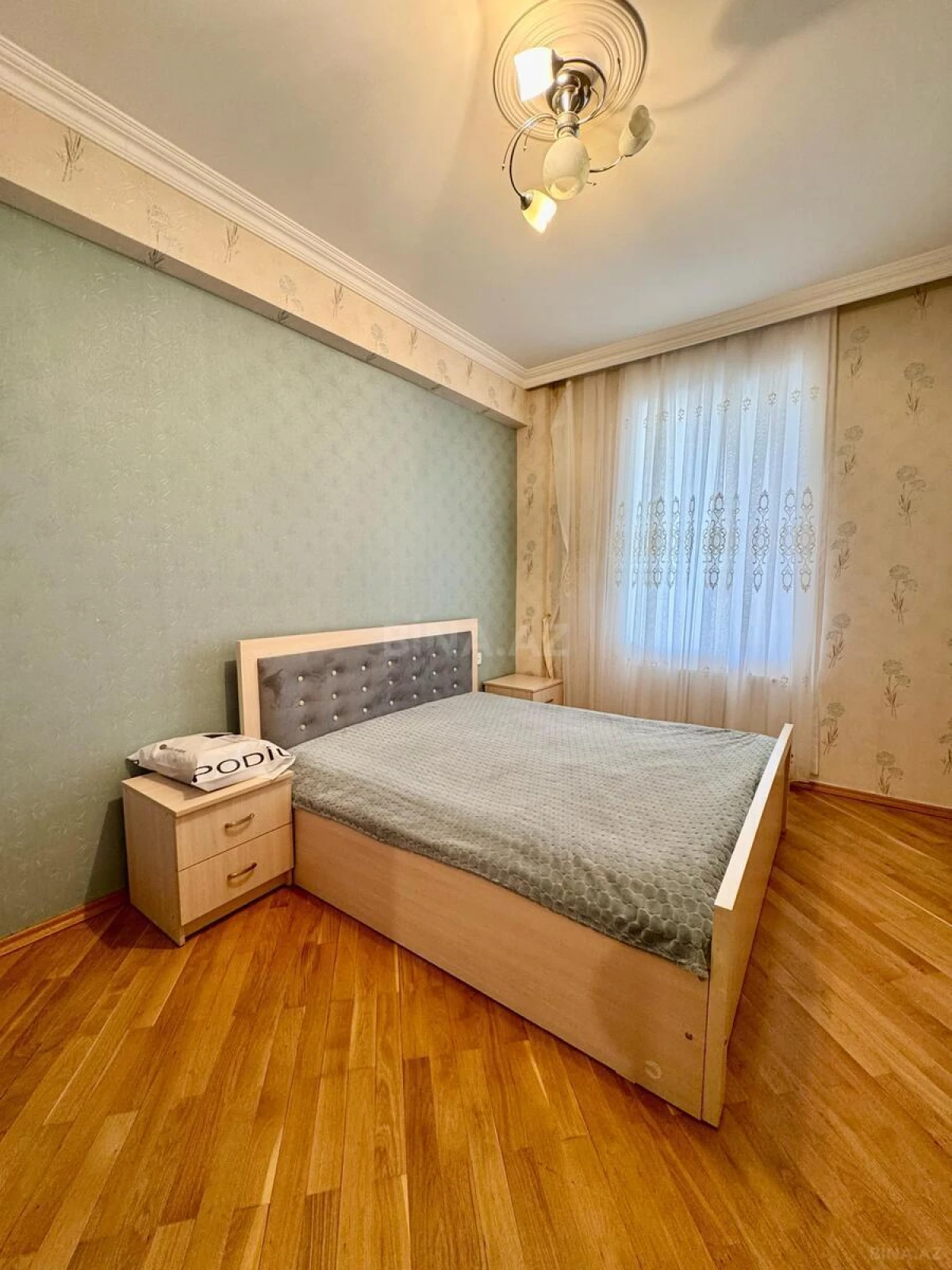 Satılır 3 otaqlı mənzil 125 m²
