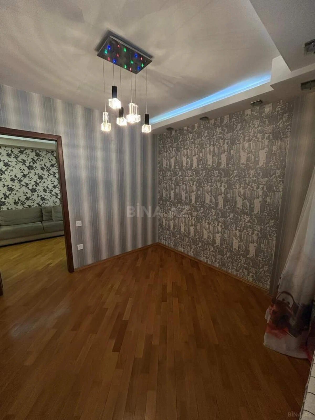 Satılır 3 otaqlı mənzil 85 m²