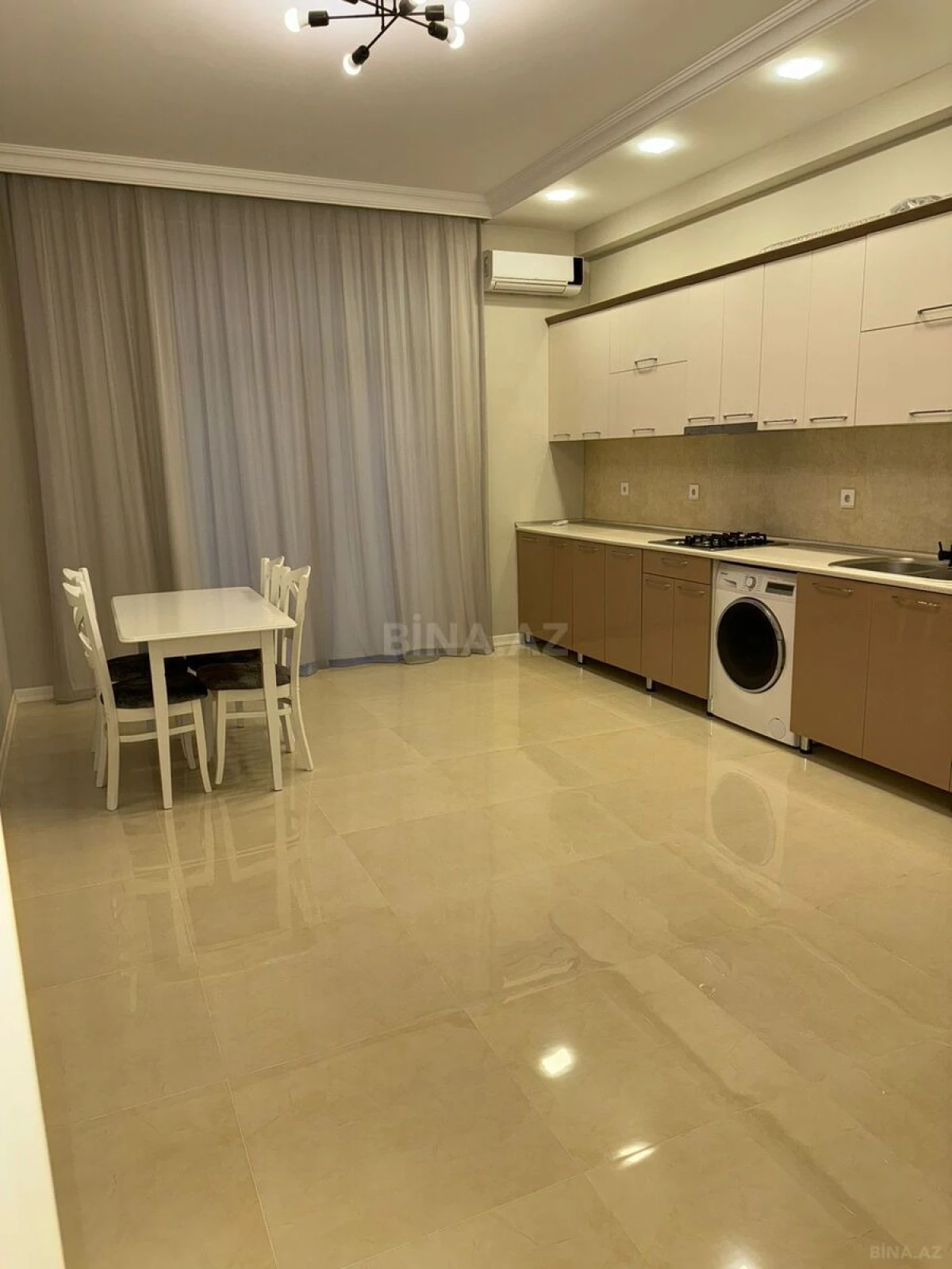 Kirayə verilir 2 otaqlı mənzil 100 m²
