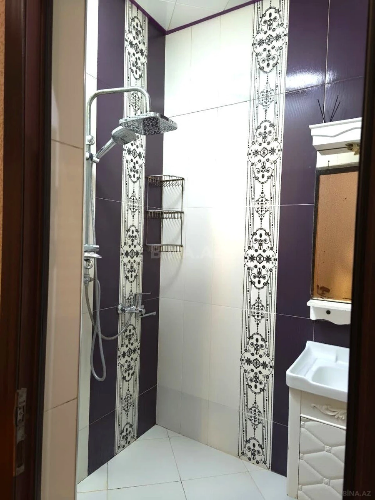 Satılır 3 otaqlı mənzil 108 m²