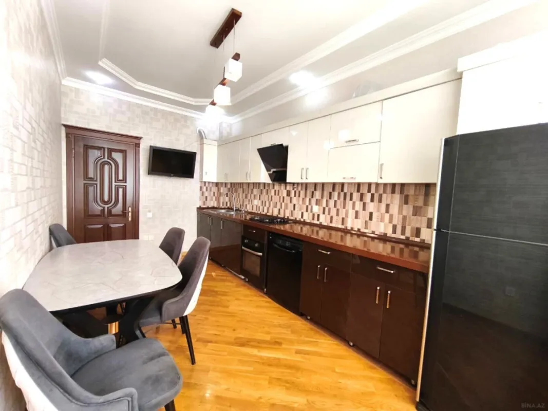 Satılır 3 otaqlı mənzil 108 m²