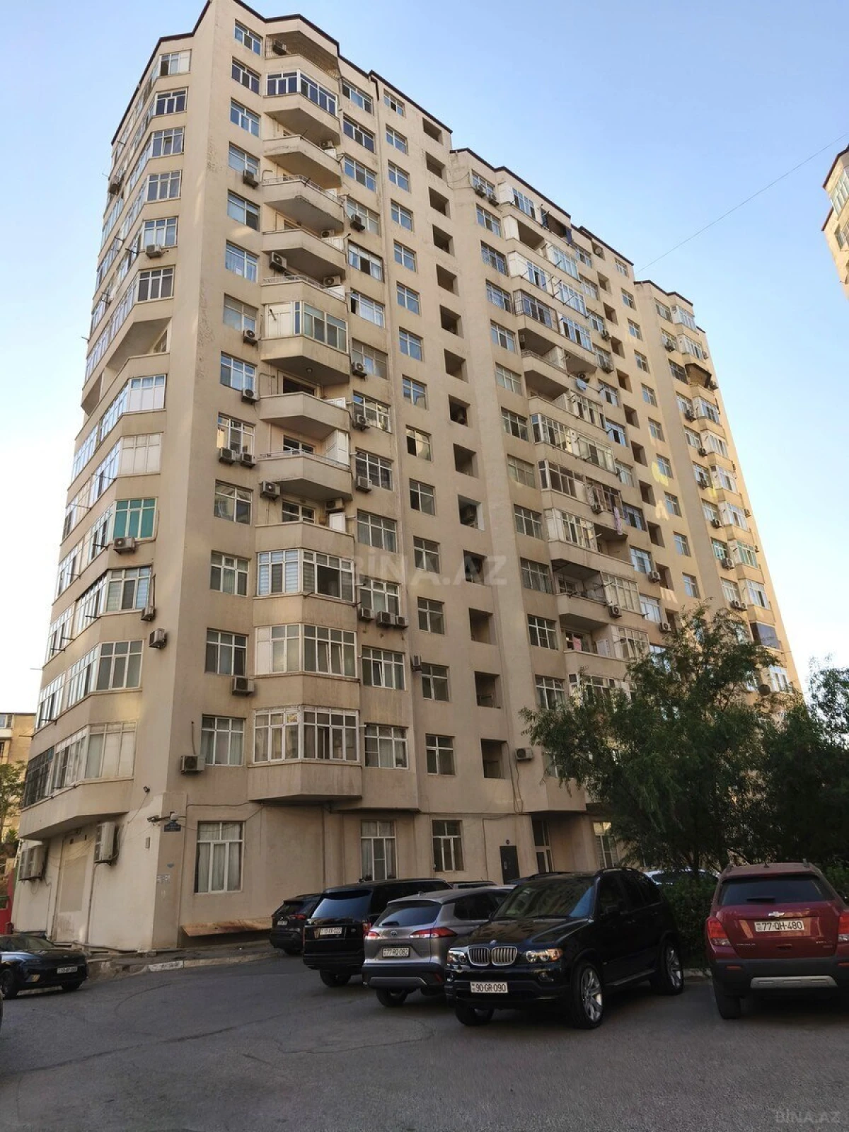 Satılır 3 otaqlı mənzil 108 m²
