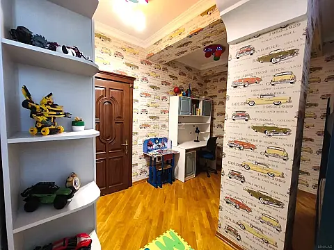 Satılır 3 otaqlı mənzil 108 m²