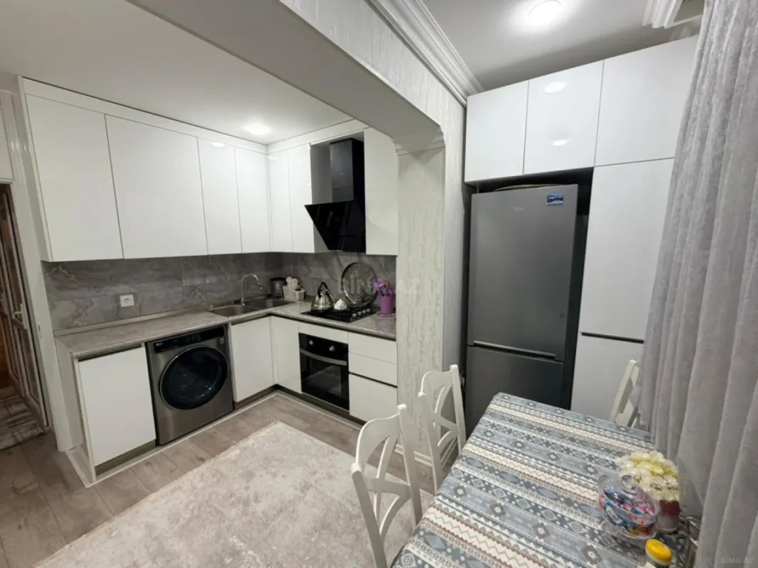 Satılır 2 otaqlı mənzil 65 m²